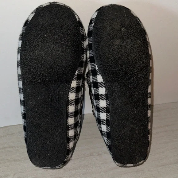 Torrid Moccasin Slippers wide width - Picture 5 of 7